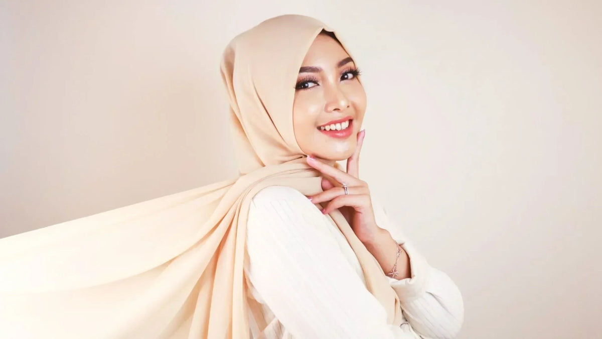 Perfumes That Guys Can’t Resist: A Girl’s Guide - Harum SG