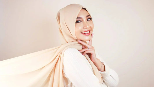 Perfumes That Guys Can’t Resist: A Girl’s Guide - Harum SG