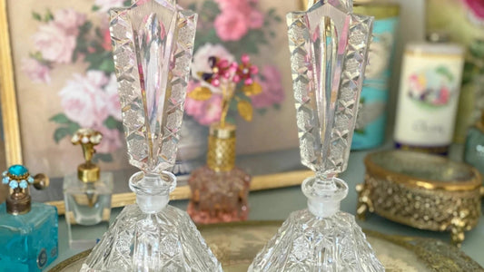 The Hidden Beauty of Vintage Perfume Bottles: A Collector's Guide to Rare Finds - Harum SG