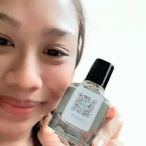 files/harumsg_signature_perfume_happy_customer.webp
